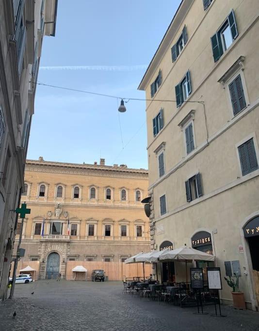 Casa Cristina In Piazza Farnese Apartment Rome Exterior photo